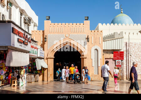 L'ingresso al souk Muttrah (Al) Dhalam, Muttrah, Moscato, il sultanato di Oman Foto Stock