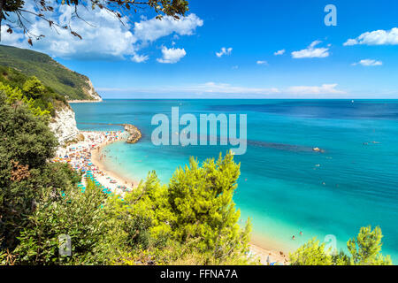 Famosa Spiaggia Urbani a Sirolo in Italia. Foto Stock