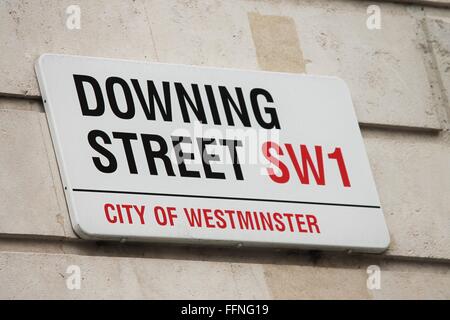 Downing Street segno nella città di Westminster a Londra Inghilterra stock photo, stock, fotografia, immagine, foto Foto Stock