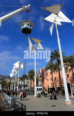 Il Bigo struttura in metallo, progettato da Renzo Piano, Porto Antico Porto di Genova, città di Genova, Liguria, Italia, Europa. Foto Stock