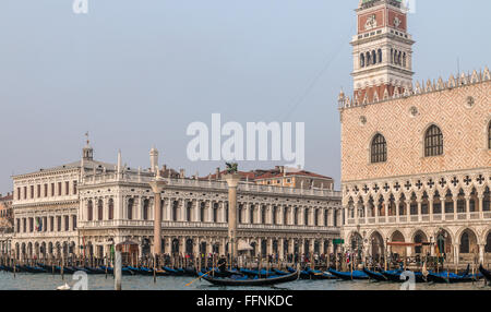 Venezia Canal Grande e Palazzo Ducale Foto Stock