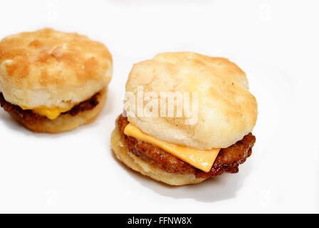 Un delizioso formaggio Salsiccia Sandwich di biscotto Foto Stock