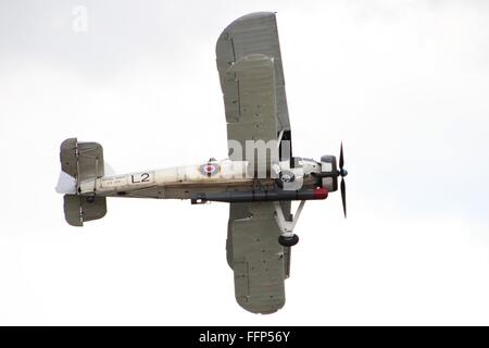 LS326, un Fairey Swordfish II della Royal Navy volo storico sul display in Oriente Fortune Display aria nel 2013. Foto Stock