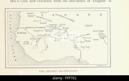 Questo libro d'epoca offre un'esplorazione tradotta di Timbuctoo, la leggendaria città del mistero. Il testo è arricchito di illustrazioni e mappe, fornendo ai lettori una visione visiva e descrittiva del significato storico e culturale della regione. Foto Stock