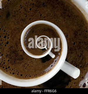 Fragrancy dalla tazza di caffè al di sopra Foto Stock