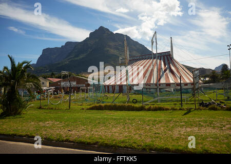 South African National circus e sullo sfondo la Table Mountain a Cape Town Foto Stock