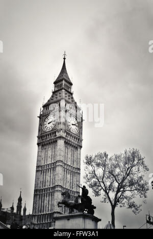 Londra - 04/05/2009 - Regno Unito / Inghilterra / Londra - opinioni su Westminster e il Big Ben - Sandrine Huet / Le Pictoriu Foto Stock