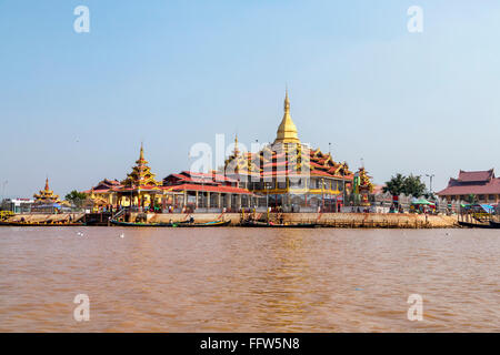 Nga Phe Kyaung Monastero, Taunggyi, Myanmar (Barma) Foto Stock