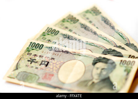 1000 yen note su uno sfondo bianco. Foto Stock