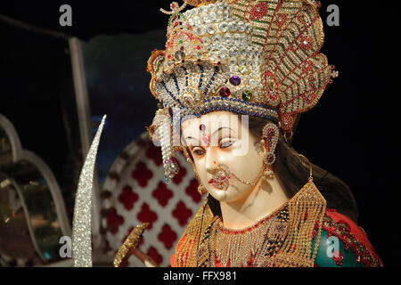 Navaratri dandiya garba Festival , Processione di Ma Ambadevi , Bhavani Devi da Kalwa a Tembhi Naka Thane Maharashtra Foto Stock