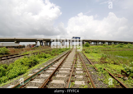 Pagote ponte di collegamento nhavasheva a panvel ; Bombay ; Mumbai ; Maharashtra ;India Foto Stock