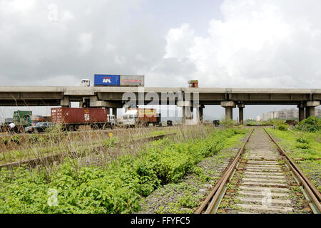 Pagote ponte di collegamento nhavasheva a panvel ; Bombay ; Mumbai ; Maharashtra ; India Foto Stock