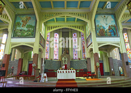 Interno della chiesa ; Shillong ; Meghalaya ; India Foto Stock