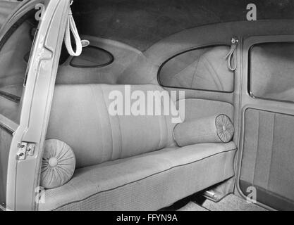 Trasporto / trasporto, auto, varianti di veicoli, Volkswagen, VW Beetle, sedile posteriore con vista interna, anni 50, diritti aggiuntivi-clearance-non disponibili Foto Stock