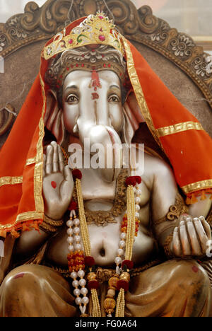 Signore Ganesh ganpati statua d'argento Foto Stock