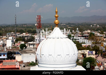 Vista aerea di Anandpur Sahib gurudwara nel distretto di Rupnagar in Punjab ; India Foto Stock