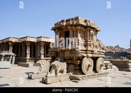 Carro di pietra ratha veicolo Vishnu Vitthal Tempio Hampi Vijayanagar eredità di mondo Deccan plateau Hospet Bellary Karnataka Foto Stock