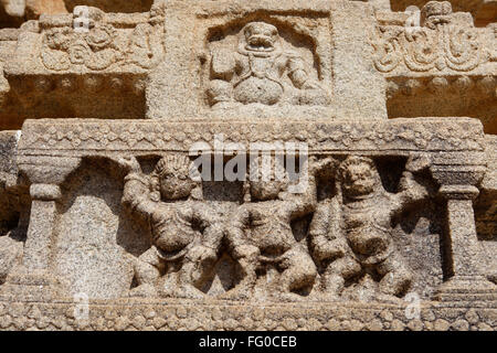 Statue in pietra ratha chariot Vitthal Tempio Hampi Vijayanagar Patrimonio Mondiale UNESCO Deccan plateau Hospet Bellary Karnataka Foto Stock