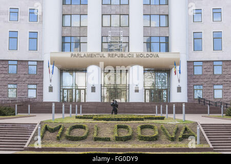 Chisinau, Chisinau in Moldova. Xiv Feb, 2016. Entrata Principale del parlamento della Moldova edificio in Chisinau © Celestino Arce/ZUMA filo/Alamy Live News Foto Stock