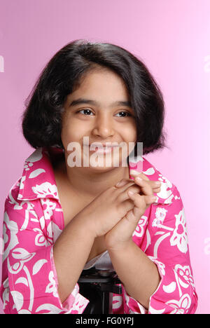 Ritratto di South Asian Indian ragazza sorridente signor# 719B Foto Stock