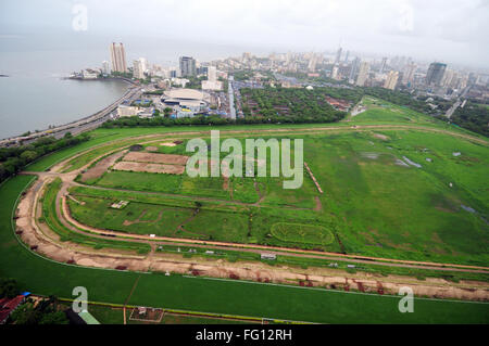 Vista aerea del mahalaxmi race course con worli ; Mumbai Bombay ; Maharashtra ; India Foto Stock