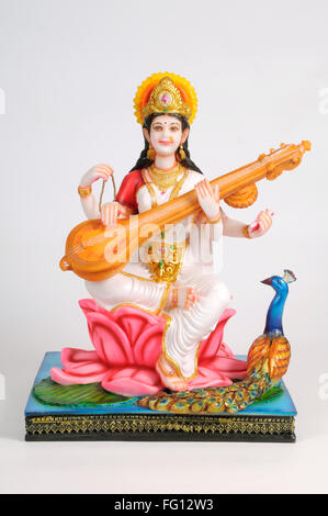 La statua della dea saraswati ; India Foto Stock