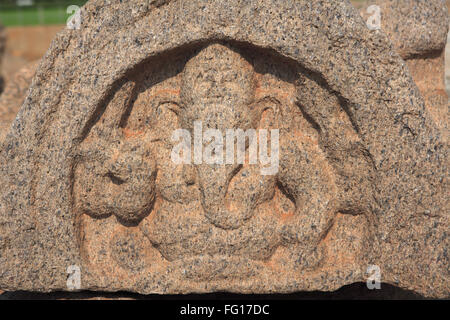 Signore Ganesha statua a Riva tempio complesso , Mahabalipuram, Chengalpattu , Tamil Nadu , India Sito Patrimonio Mondiale dell'UNESCO Foto Stock