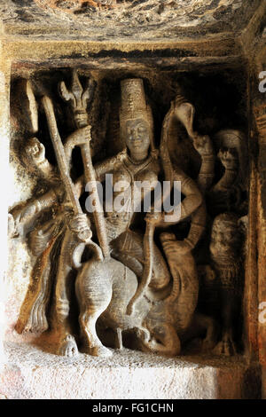 Brahmanical Tempio nella Grotta Ravanaphadi Aihole Karnataka India Asia Ott 2010 Foto Stock