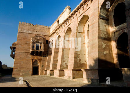 Parte di Hindola Mahal a Mandu , Madhya Pradesh , India Foto Stock