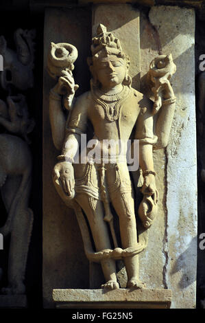 Dikpala sulla parete del tempio jagadambi Khajuraho Madhya Pradesh india Foto Stock