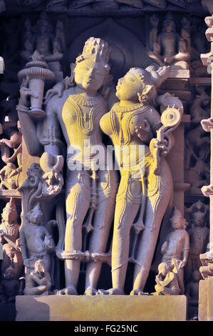 Lakshmi narayana sulla parete del tempio jagadambi Khajuraho Madhya Pradesh india Foto Stock
