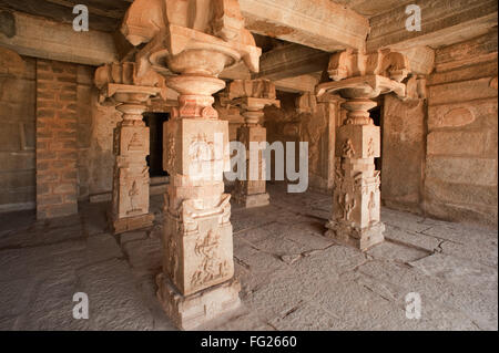 Interno del tempio achyutaraya ; Hampi ; Karnataka ; India Foto Stock