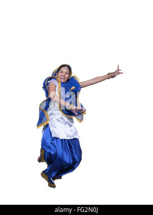 Eseguire ballerini folk dance bhangra signor#779D Foto Stock