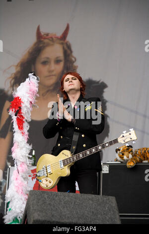 Manic Street predicatori eseguendo sulla fase della piramide al Glastonbury festival 2007, Somerset, Inghilterra, Regno Unito. Foto Stock