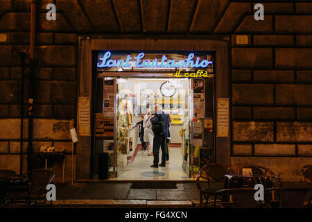 Sant'Eustachio Il Caffè di notte a Roma. Foto Stock