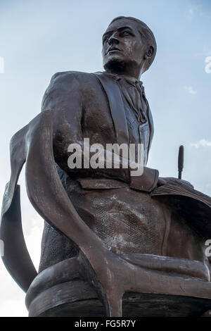 Primo piano della statua in onore di Ivor Novello Foto Stock