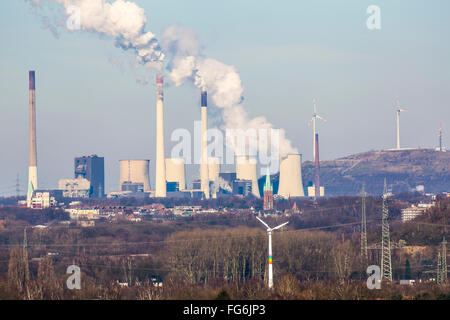 EON industries, centrali a carbone vegetale Scholven, Gelsenkirchen, Germania, impianti di energia eolica Foto Stock