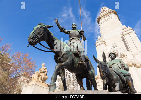 Don Chisciotte statua sulla piazza di Spagna a Madrid. Foto Stock