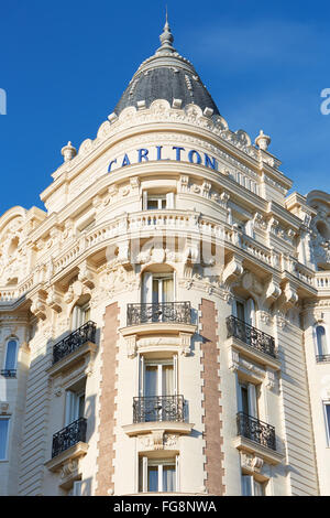 Hotel di lusso InterContinental Carlton, situato sul famoso 'Croisette' boulevard a Cannes Foto Stock