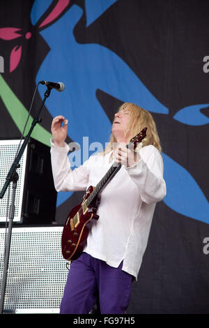 Spinal Tap eseguendo sulla fase della piramide, Glastonbury Festival 2009, Somerset, Inghilterra, Regno Unito. Foto Stock