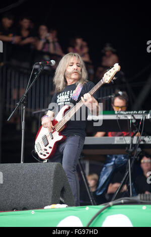 Spinal Tap eseguendo sulla fase della piramide, Glastonbury Festival 2009, Somerset, Inghilterra, Regno Unito. Foto Stock