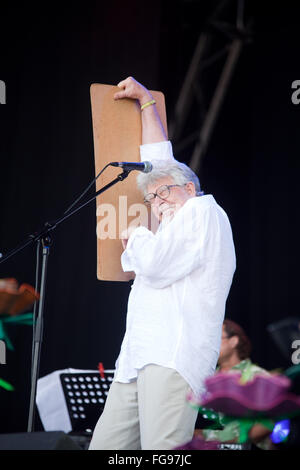 Rolf Harris sullo stadio di Jazz, il festival di Glastonbury 2009, Somerset, Inghilterra, Regno Unito. Foto Stock