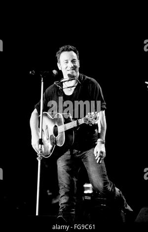 Bruce Springsteen e la E Street Band, fase della piramide,Glastonbury Festival 2009. Il Somerset, Inghilterra, Regno Unito. Foto Stock