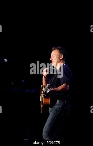 Bruce Springsteen e la E Street Band, fase della piramide,Glastonbury Festival 2009. Il Somerset, Inghilterra, Regno Unito. Foto Stock