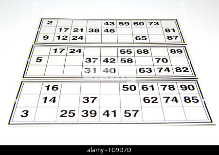 Fusti di legno e le carte per lotto o al gioco del bingo Foto Stock