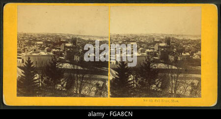 Una fotografia di Kilburn Brothers che mostra la vista panoramica di Fall River, Massachusetts, catturando il paesaggio della città e l'ambiente circostante. Foto Stock