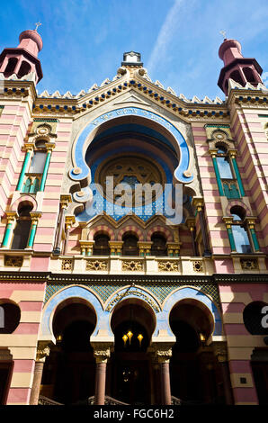La facciata della Gerusalemme o Giubileo sinagoga di Praga, Repubblica Ceca Foto Stock