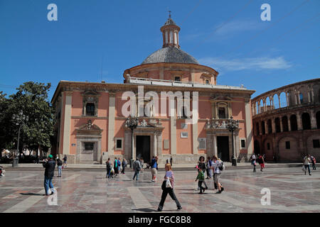 La Reale Basilica de Nuestra Señora de los Desamparados, Place de la Virgen di Valencia, Spagna. Foto Stock