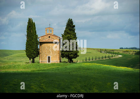 Cappella della Madonna di Vitaleta, cappella di Vitaleta nei pressi di Pienza, Val d'Orcia, provincia di Siena, Toscana, Italia Foto Stock