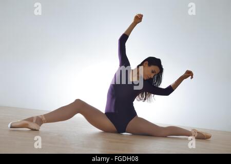 Stile moderno balletto Foto Stock